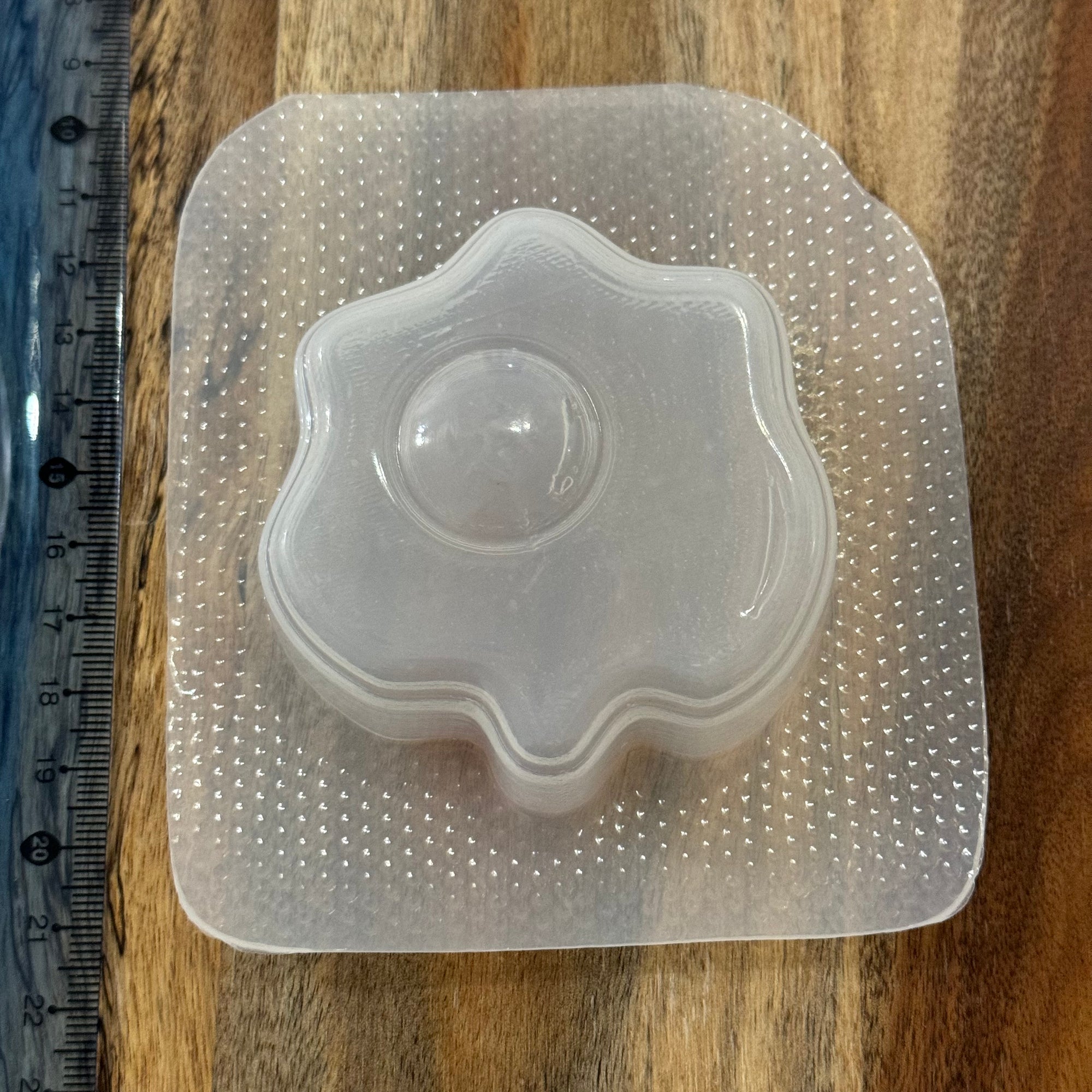 Egg Mould #377
