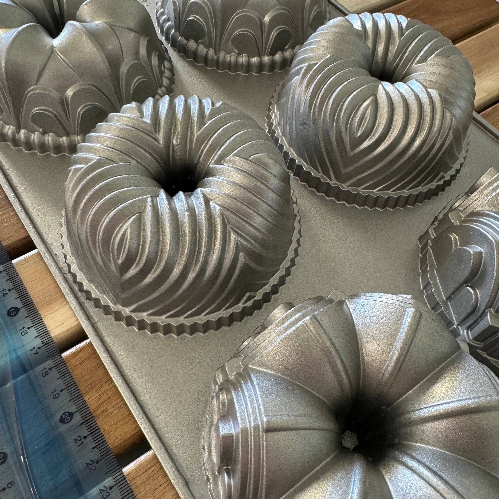 Garland Cake Tray (used for bath bombs) #50