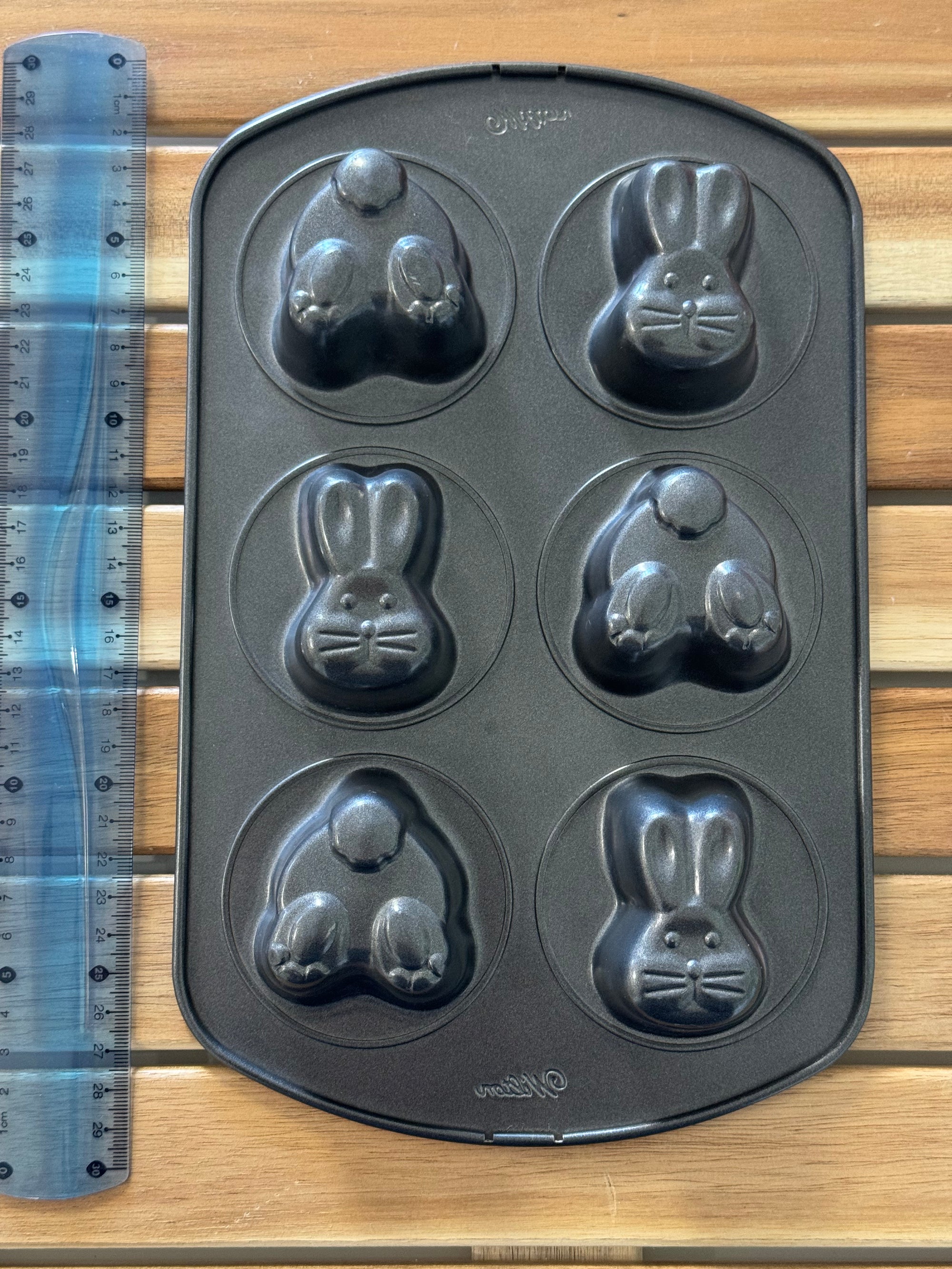 Easter Bunny Wilton Cake Tray (used for bath bombs) #38