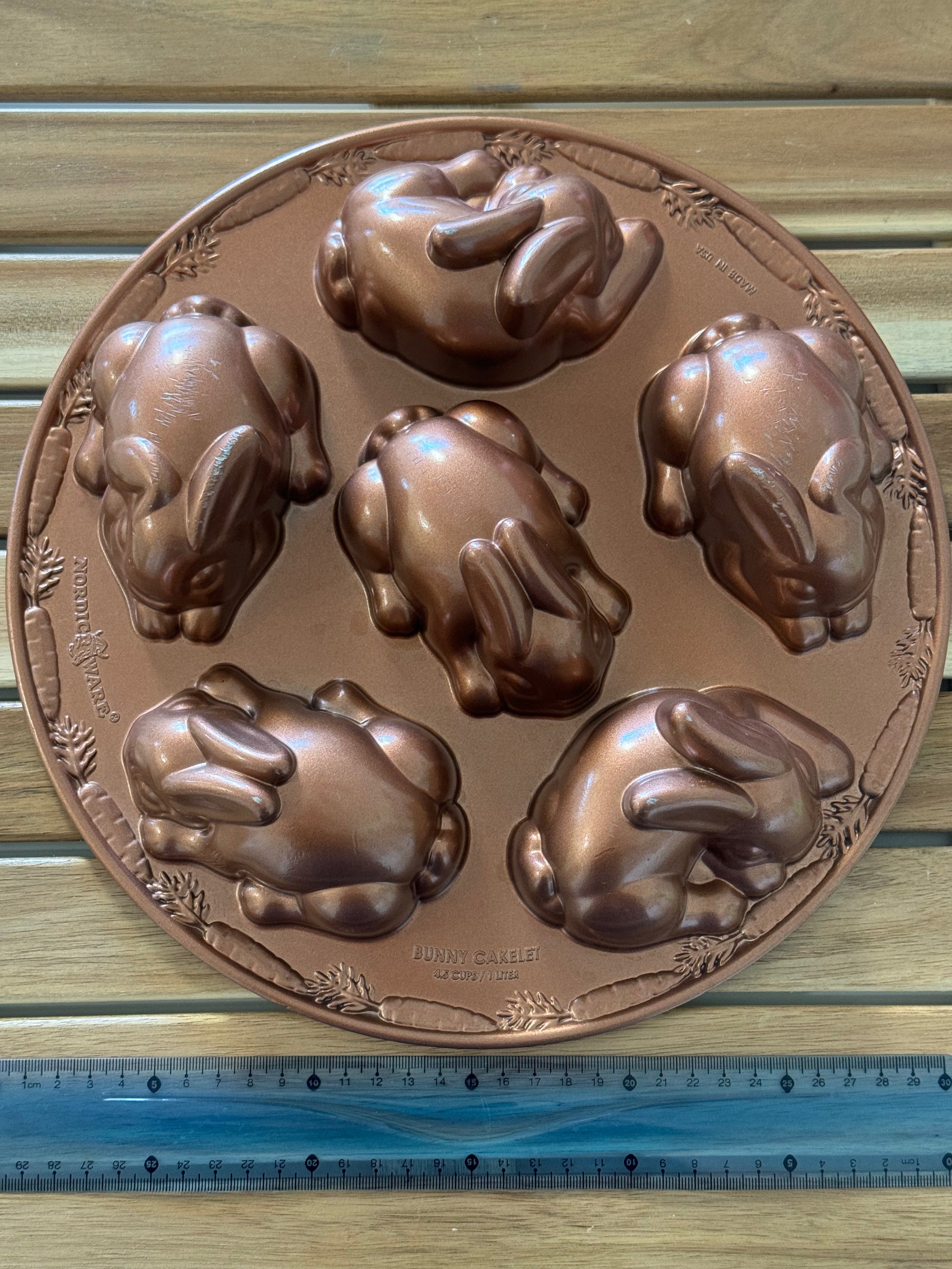 Easter Rabbit Wilton Cake Tray (used for bath bombs) #39